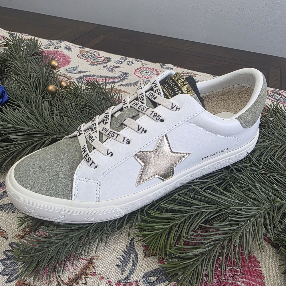 Vintage Havana White and Gray Sneakers